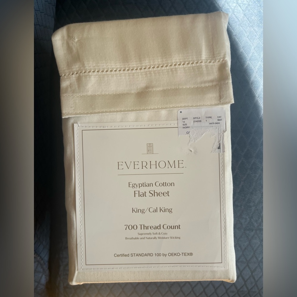 COPY - Everhome Egyptian Cotton King flat  sheet Ivory 700 thread count NWT